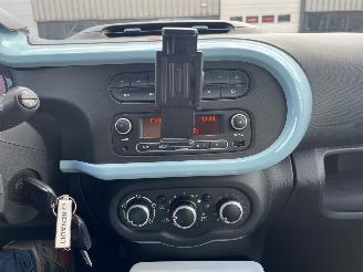 Renault Twingo 1.0 SCe Collection picture 19