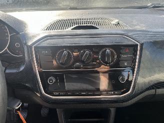 Volkswagen Up! 1.0 BMT move up! picture 18