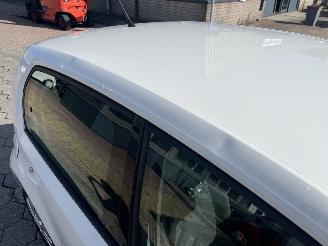 Volkswagen Up! 1.0 BMT move up! picture 8