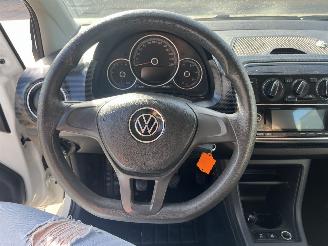 Volkswagen Up! 1.0 BMT move up! picture 17