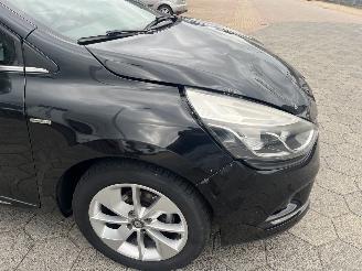Renault Clio 0.9 TCe Limited picture 10