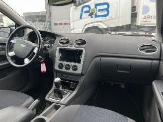 Ford Focus Wagon 1.6-16V Futura picture 12