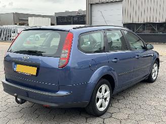 Ford Focus Wagon 1.6-16V Futura picture 4