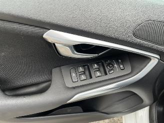 Volvo V-40 2.0 D4 Kinetic picture 13