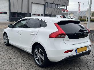 Volvo V-40 2.0 D4 Kinetic picture 6