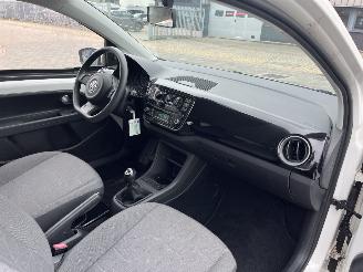 Volkswagen Up! 1.0 move up! picture 10