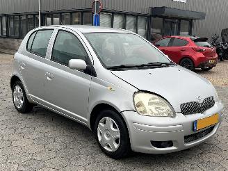 Toyota Yaris 1.3 VVT-i S-Line picture 3
