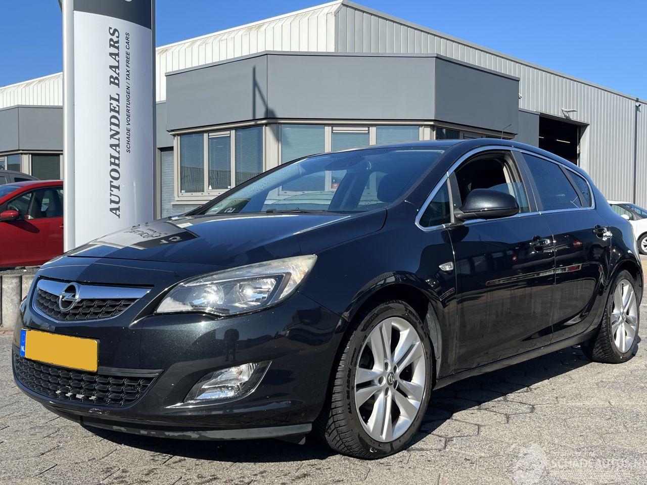 Opel Astra 1.4 Turbo GT