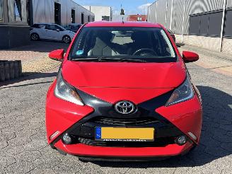Toyota Aygo 1.0 VVT-i x-play picture 2