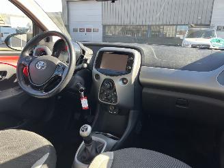 Toyota Aygo 1.0 VVT-i x-play picture 11