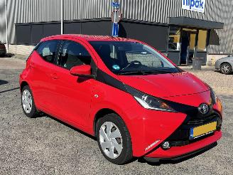 Toyota Aygo 1.0 VVT-i x-play picture 3