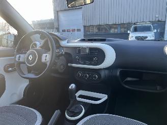 Renault Twingo 1.0 SCe Collection picture 13