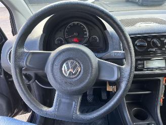 Volkswagen Up! 1.0 take up! BlueMotion picture 17
