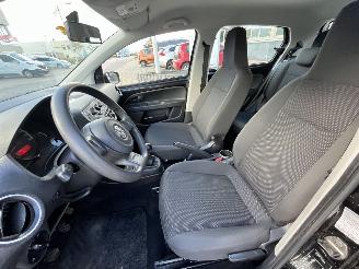 Volkswagen Up! 1.0 take up! BlueMotion picture 15