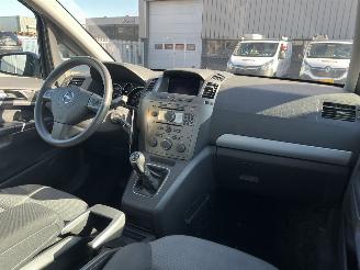 Opel Zafira 1.8 Temptation picture 11