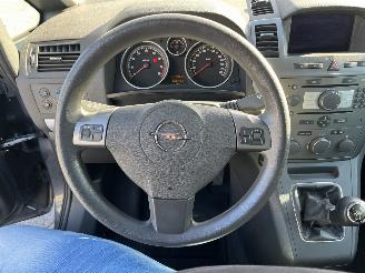 Opel Zafira 1.8 Temptation picture 15