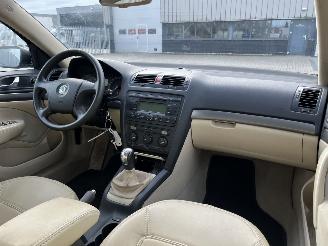 Skoda Octavia 2.0 FSI Elegance picture 9