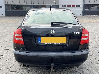 Skoda Octavia 2.0 FSI Elegance picture 5