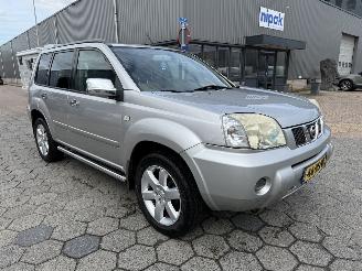 Nissan X-Trail 2.0 Columbia Style 2wd picture 3
