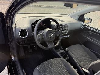 Volkswagen Up! 1.0 take up! BlueMotion picture 18
