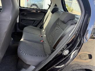 Volkswagen Up! 1.0 take up! BlueMotion picture 13