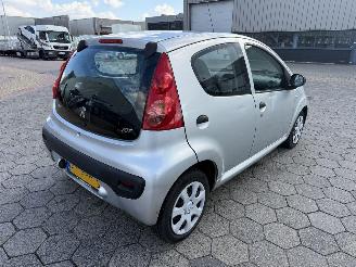 Peugeot 107 1.0-12V XR picture 6