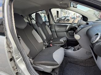 Peugeot 107 1.0-12V XR picture 15