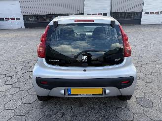 Peugeot 107 1.0-12V XR picture 7