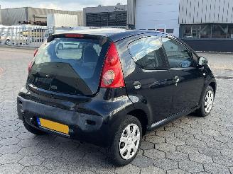 Peugeot 107 1.0-12V XR picture 4
