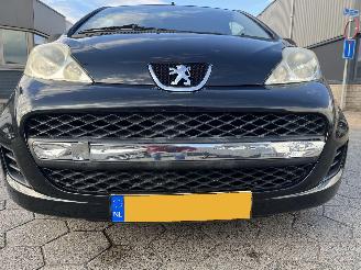 Peugeot 107 1.0-12V XR picture 11