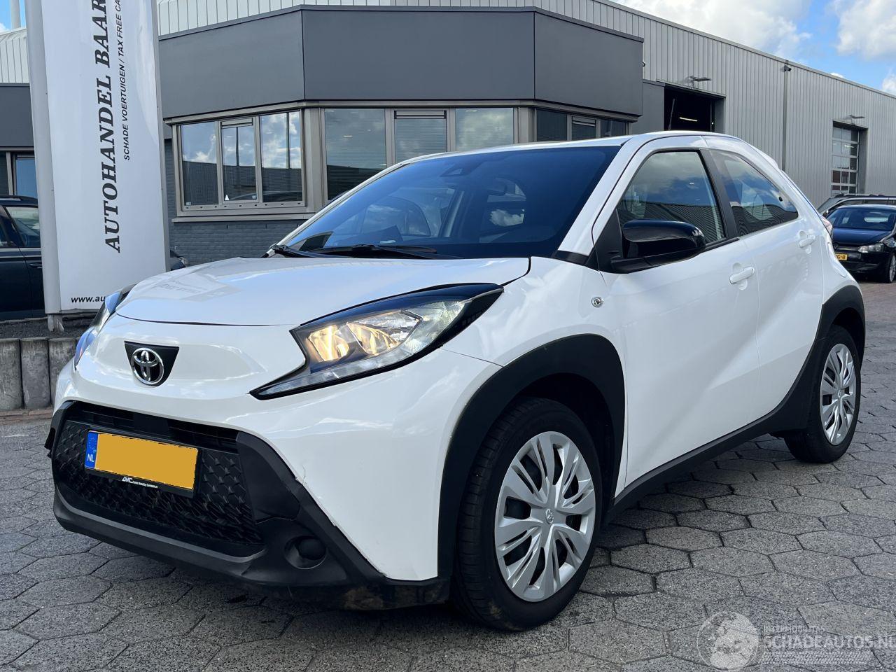 Toyota Aygo X 1.0 VVT-i MT Play
