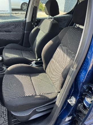 Peugeot 207 1.6 VTi XS picture 9