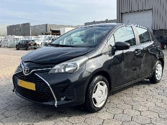 Toyota Yaris 1.0 VVT-i Style picture 4