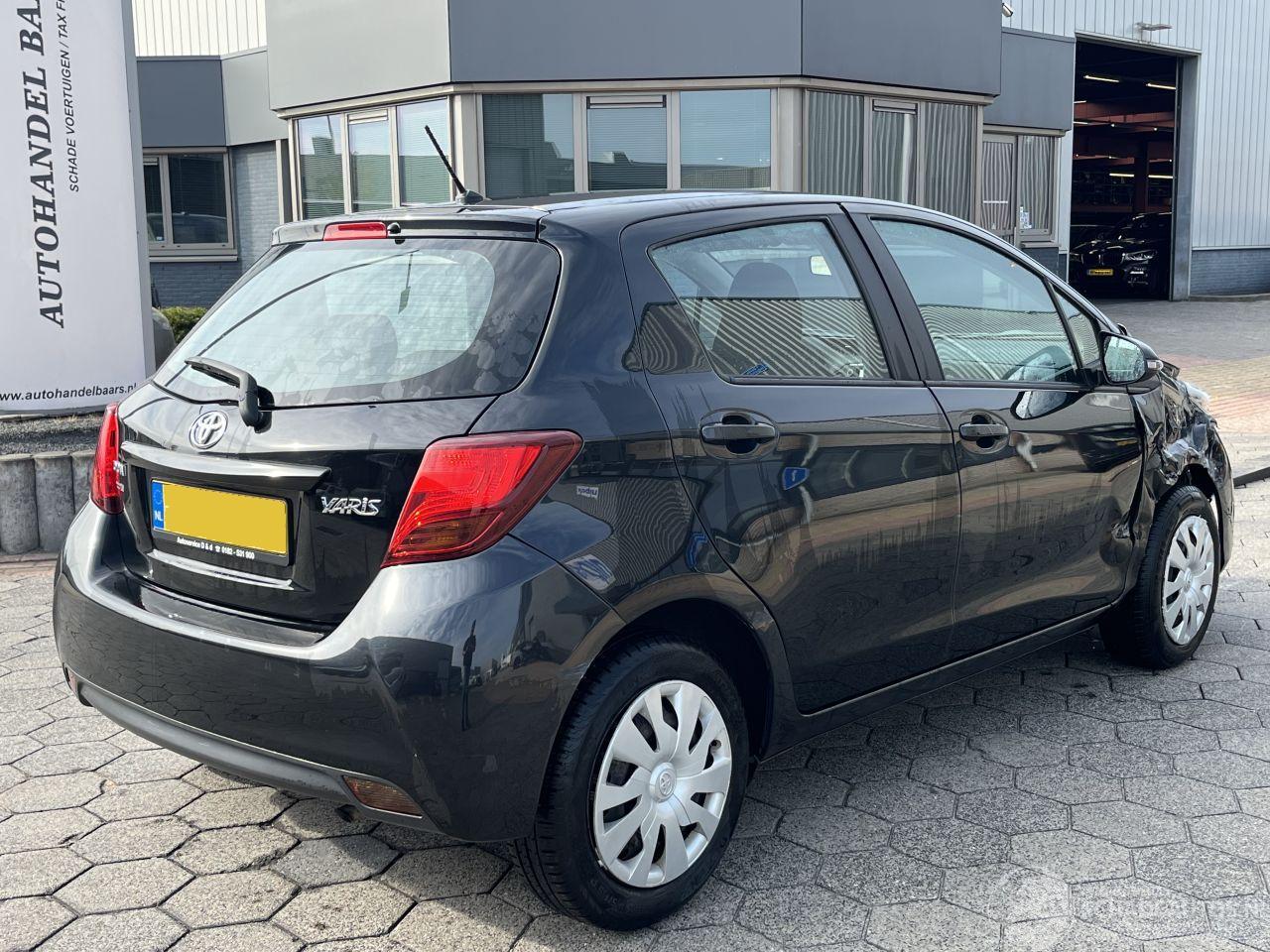 Toyota Yaris 1.0 VVT-i Style