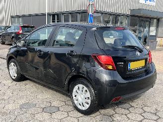 Toyota Yaris 1.0 VVT-i Style picture 3