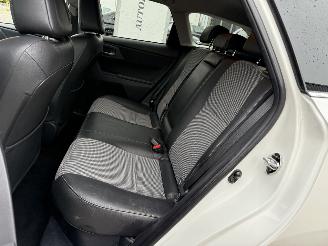 Toyota Auris Touring Sports 1.8 Hybrid Exclusive picture 10