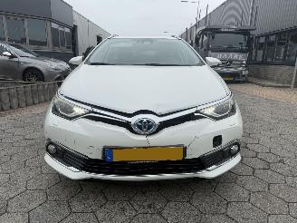 Toyota Auris Touring Sports 1.8 Hybrid Exclusive picture 2