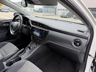 Toyota Auris Touring Sports 1.8 Hybrid Exclusive picture 14
