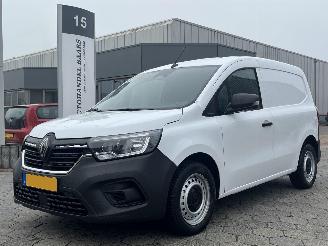 Schade bestelwagen Renault Kangoo 1.5 Blue dCi 75 start L1 2024/11
