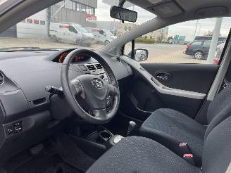 Toyota Yaris 1.3 VVTi Aspiration AUTOMAAT picture 15