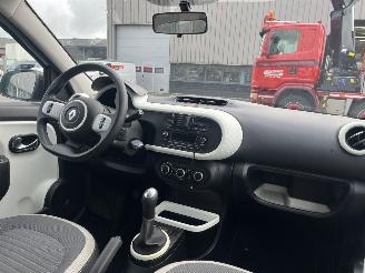 Renault Twingo 1.0 SCe Collection picture 11