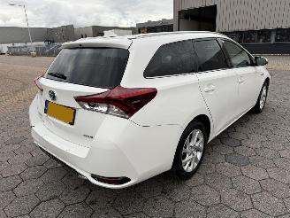 Toyota Auris Touring Sports 1.8 Hybrid Dynamic Go picture 4