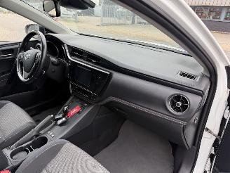 Toyota Auris Touring Sports 1.8 Hybrid Dynamic Go picture 15