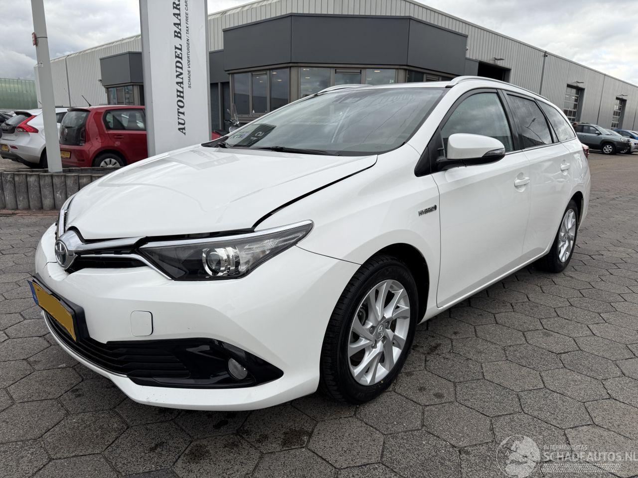 Toyota Auris Touring Sports 1.8 Hybrid Dynamic Go