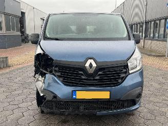 Renault Trafic Passenger 1.6 dCi Grand Authentique Energy picture 2