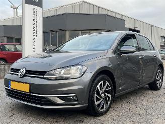 Unfallwagen Volkswagen Golf 1.0 TSI Trendline 2019/4