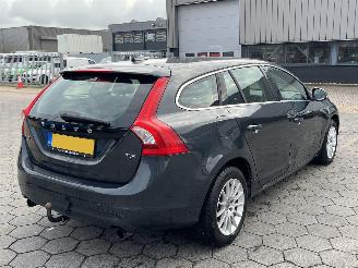 Volvo V-60 1.6 T3 Momentum picture 5