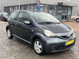 Toyota Aygo 1.0-12V + picture 3