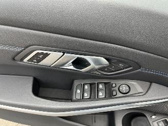 BMW 3-serie Touring 330e xDrive picture 18