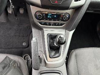 Ford Focus 1.0 EcoBoost Titanium picture 21